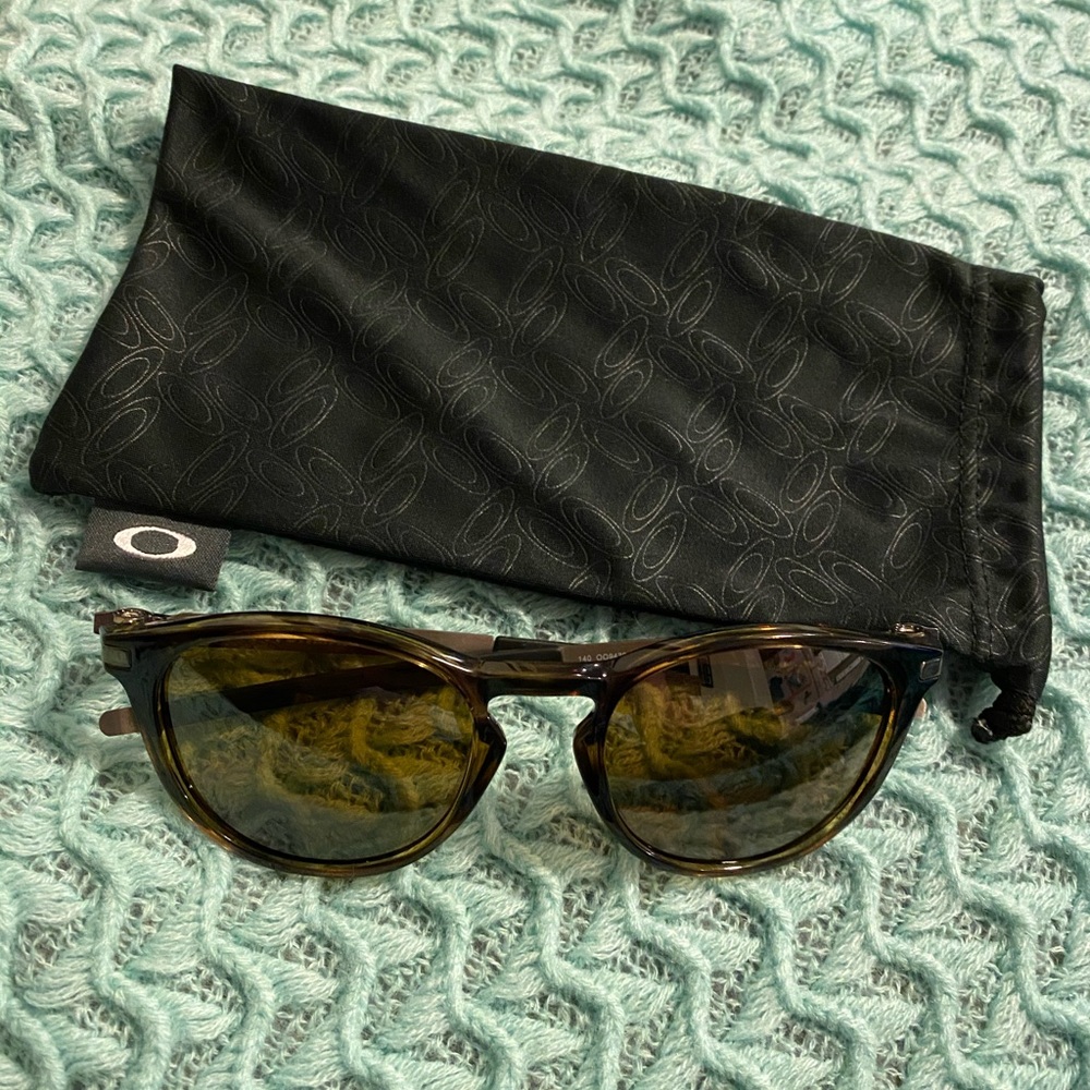 Oakley Pitchman R glasses